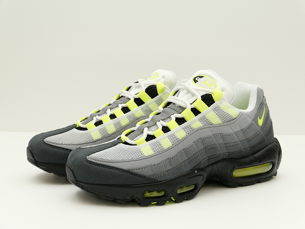 Nike Air Max 95を施工しました！